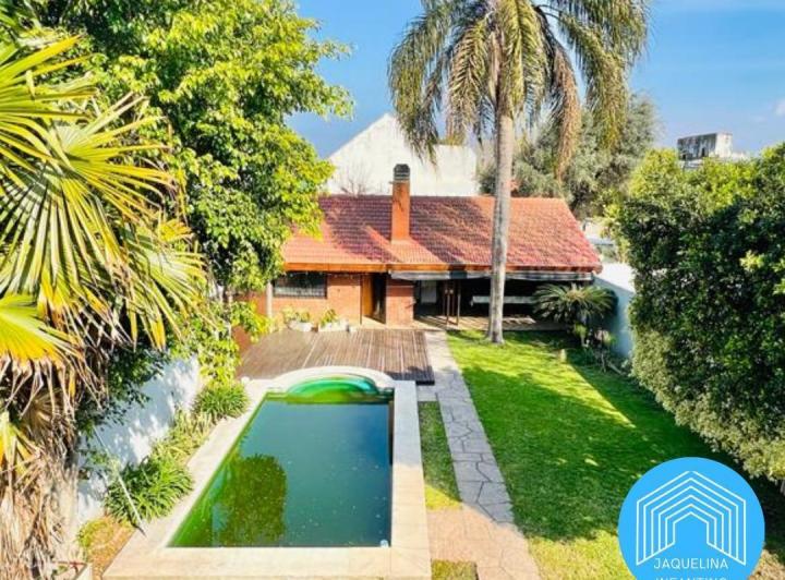 Casa · 316m² · 5 Ambientes · 4 Cocheras