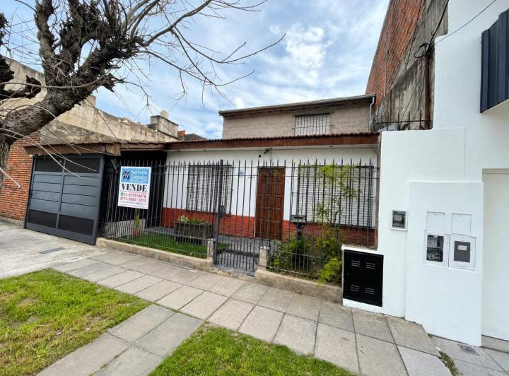 Casa · 120m² · 4 Ambientes · 3 Cocheras