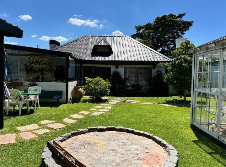 Casa · 150m² · 3 Ambientes · 3 Cocheras
