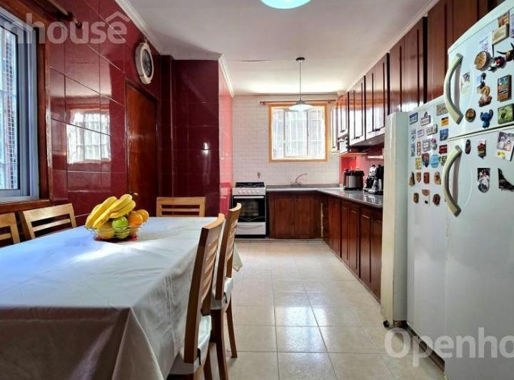 Casa · 133m² · 5 Ambientes · 2 Cocheras