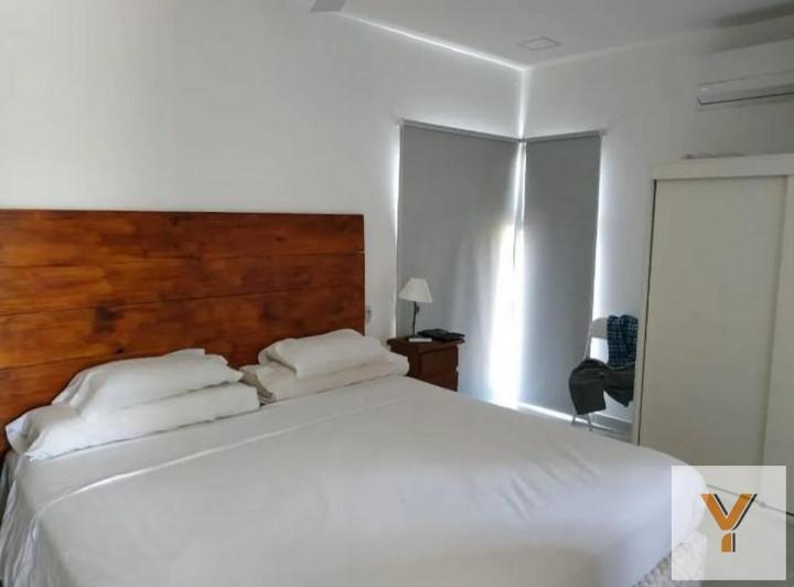 Casa · 100m² · 3 Ambientes · 2 Cocheras