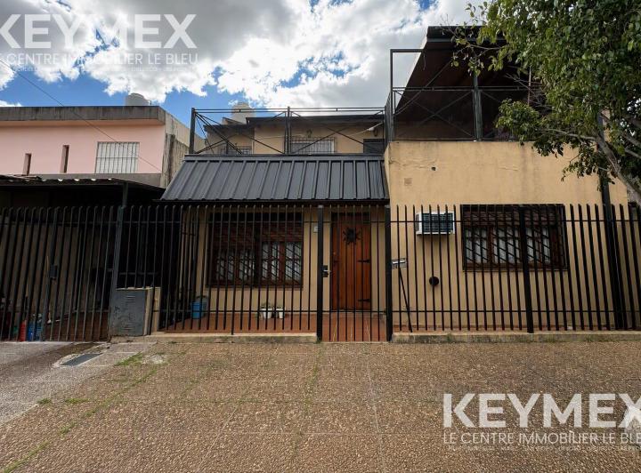Casa · 122m² · 4 Ambientes · 1 Cochera