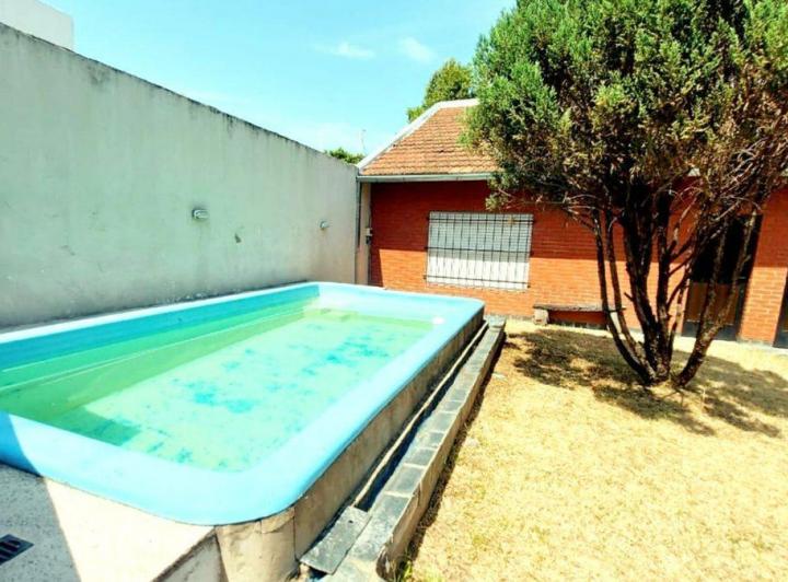 Casa · 186m² · 5 Ambientes · 2 Cocheras
