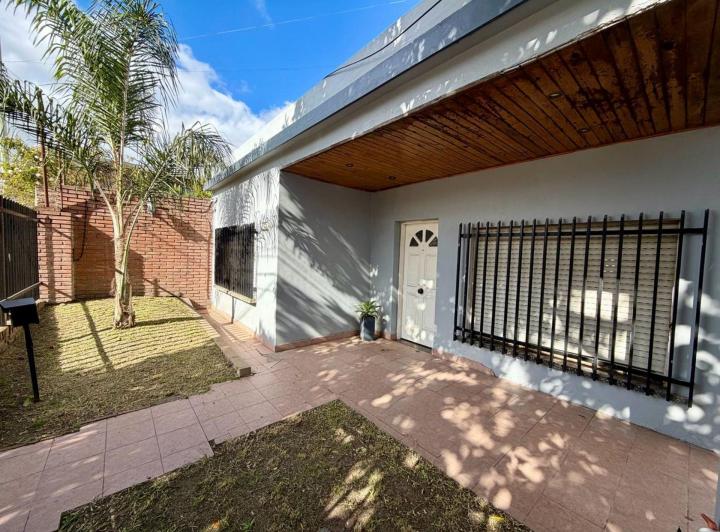 Casa · 76m² · 3 Ambientes · 1 Cochera
