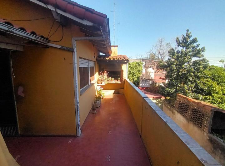 Casa · 150m² · 9 Ambientes