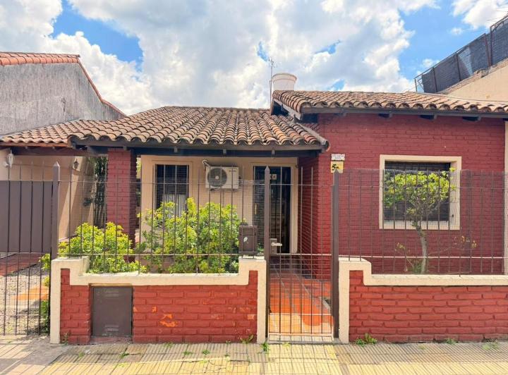 Casa · 143m² · 4 Ambientes · 2 Cocheras