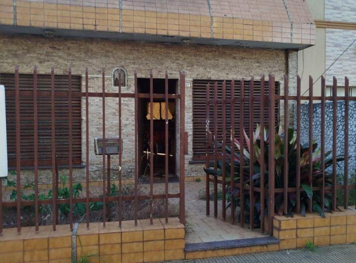 Casa · 90m² · 3 Ambientes · 2 Cocheras