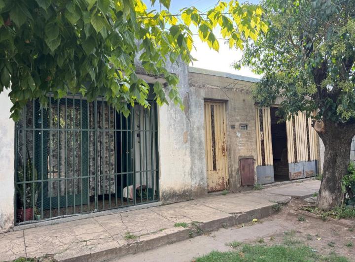 Casa · 90m² · 2 Dormitorios · 2 Cocheras
