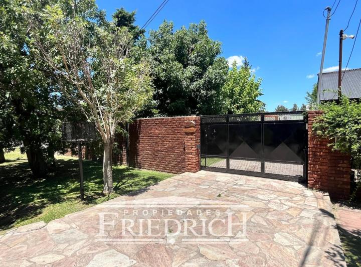 Casa · 112m² · 1 Ambiente · 3 Cocheras