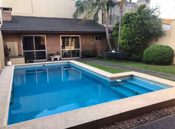 Casa · 170m² · 4 Ambientes · 1 Cochera