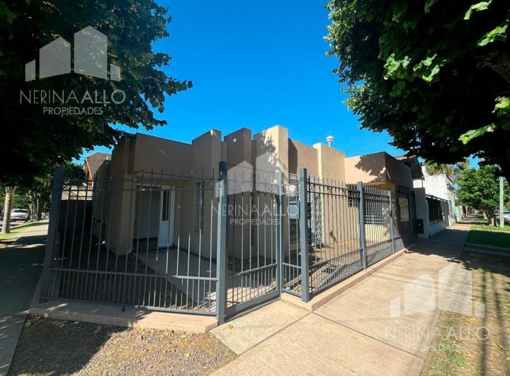 Casa · 106m² · 4 Ambientes · 1 Cochera