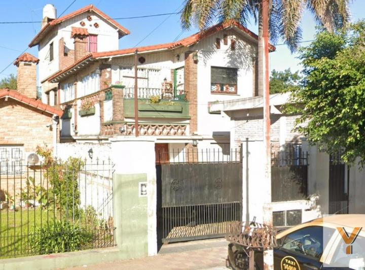 Casa · 475m² · 16 Ambientes · 5 Cocheras