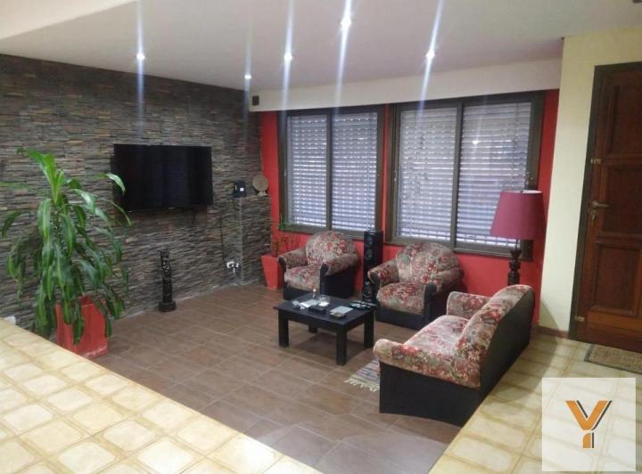 Casa · 350m² · 5 Ambientes