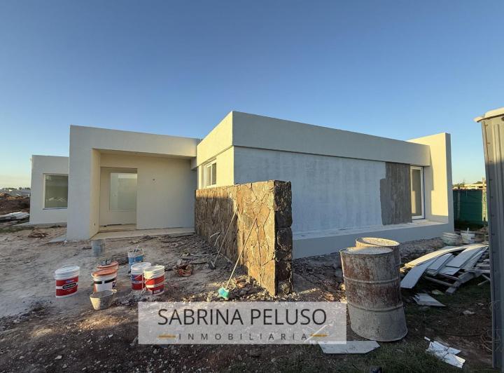 Casa · 175m² · 4 Ambientes · 1 Cochera