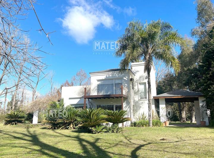 Casa · 166m² · 4 Ambientes · 1 Cochera