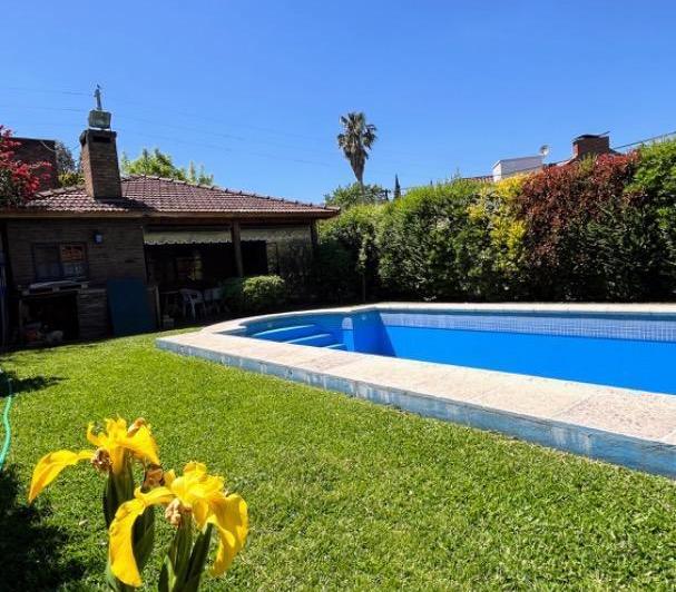 Casa · 150m² · 3 Ambientes · 3 Cocheras