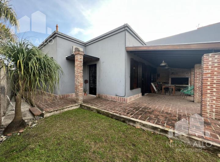 Casa · 140m² · 4 Ambientes · 1 Cochera