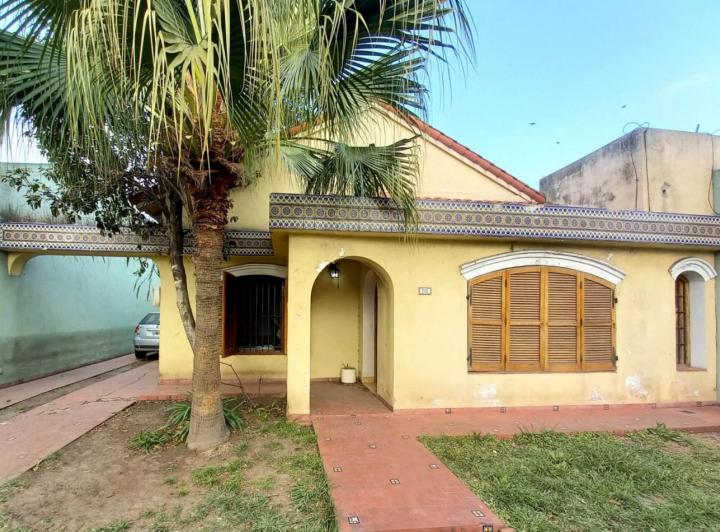 Casa · 220m² · 5 Ambientes