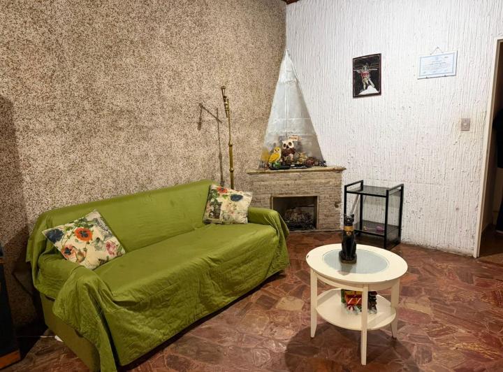 Casa · 180m² · 4 Ambientes · 2 Cocheras