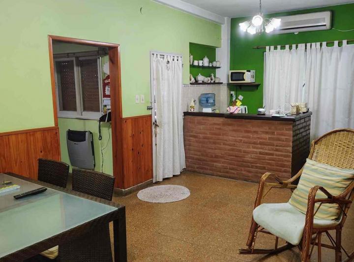 Casa · 200m² · 8 Ambientes · 2 Cocheras