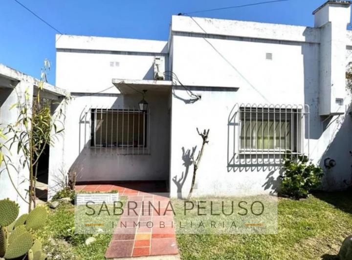 Casa · 400m² · 3 Ambientes · 1 Cochera
