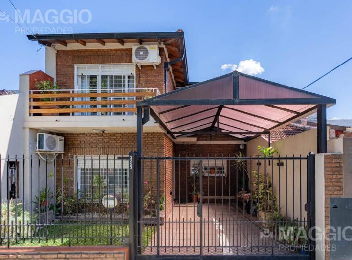 Casa · 90m² · 3 Ambientes · 1 Cochera