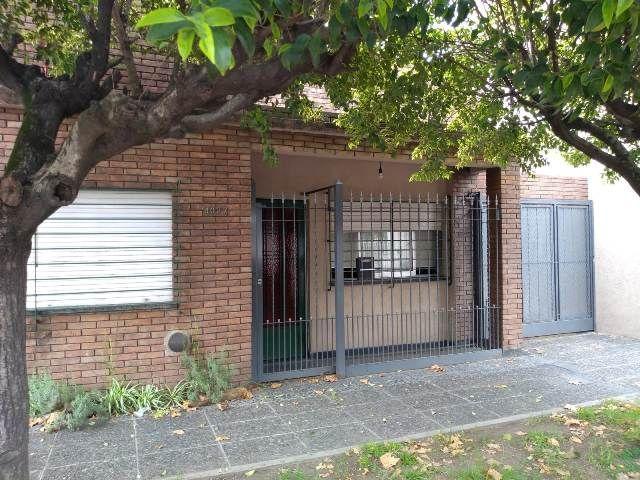 Casa · 85m² · 4 Ambientes · 1 Cochera