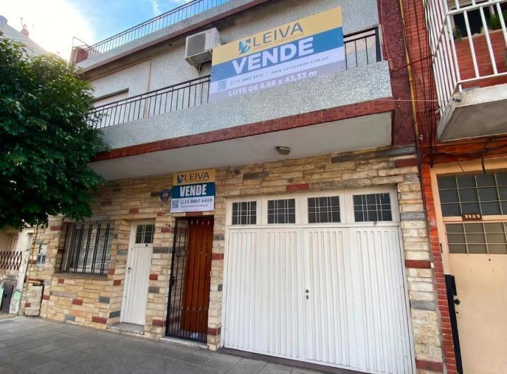 Casa · 374m² · 4 Ambientes · 2 Cocheras