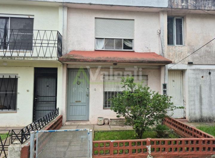Casa · 98m² · 4 Ambientes · 1 Cochera