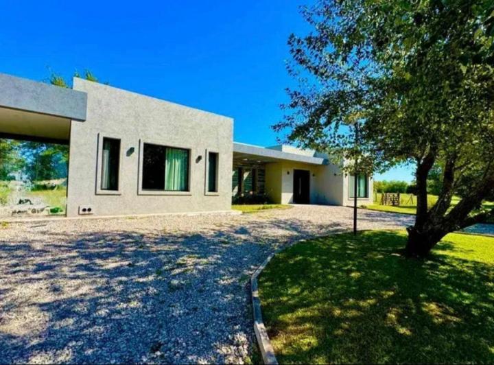 Casa · 250m² · 4 Ambientes