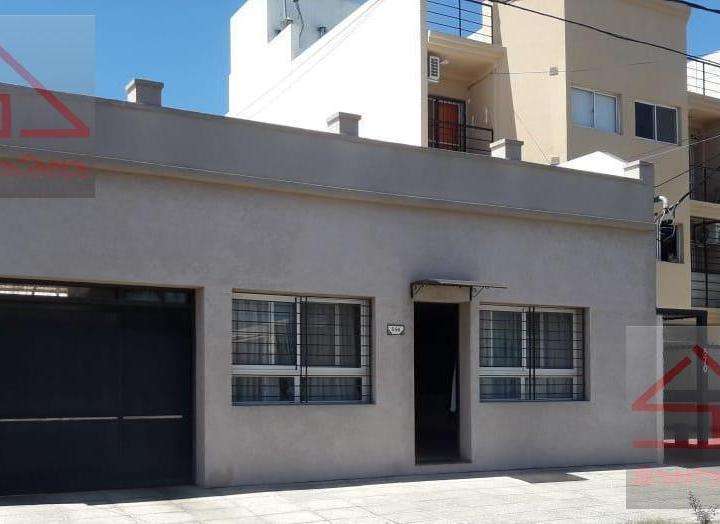 Casa · 103m² · 4 Ambientes · 12 Cocheras