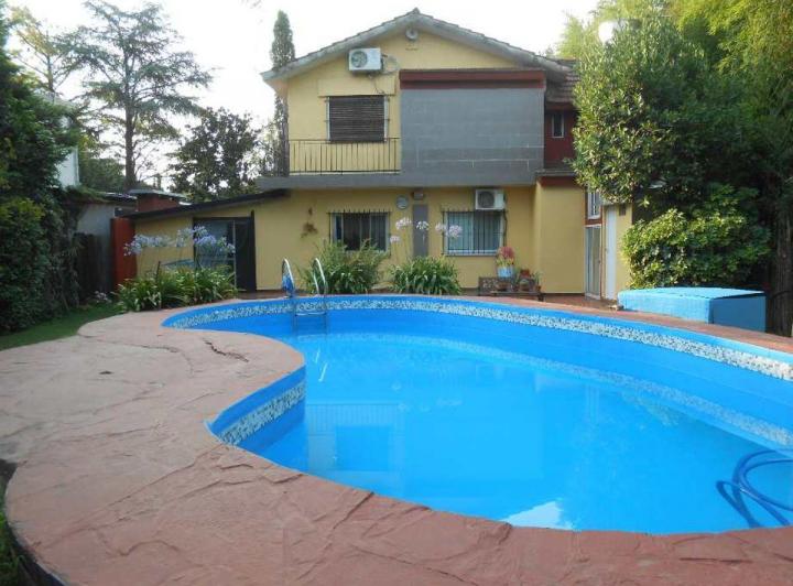 Casa · 150m² · 3 Ambientes · 2 Cocheras