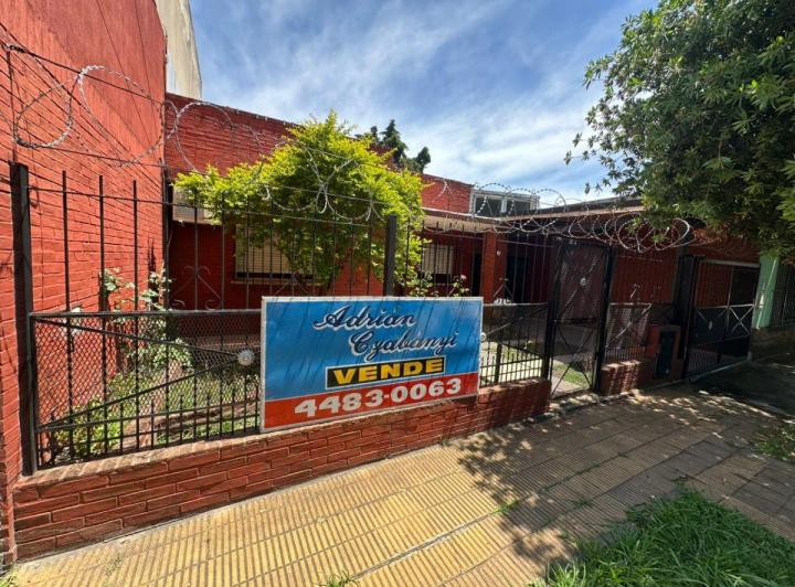 Casa · 283m² · 3 Ambientes · 1 Cochera