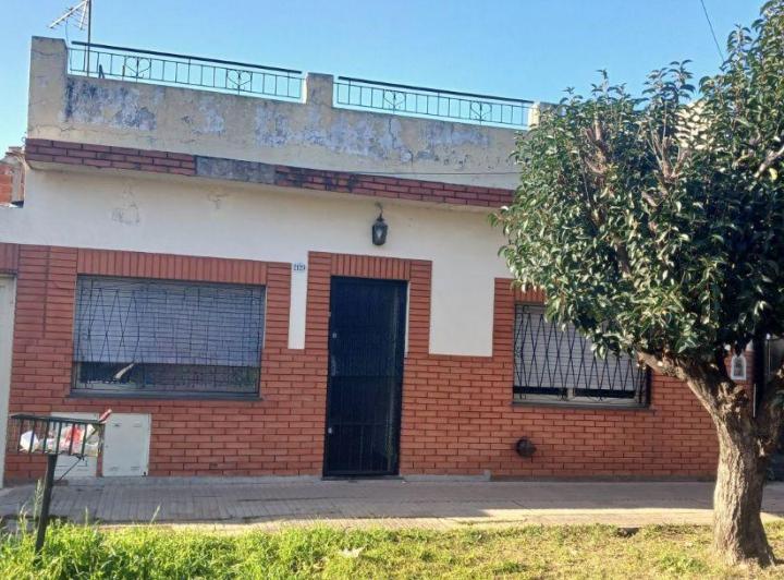 Casa · 165m² · 3 Ambientes · 3 Cocheras