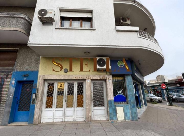 Casa · 170m² · 4 Dormitorios · 1 Cochera