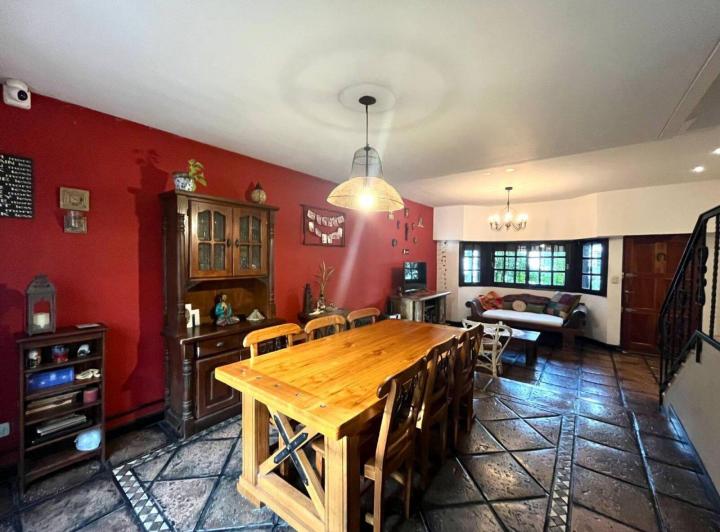 Casa · 167m² · 4 Ambientes · 1 Cochera