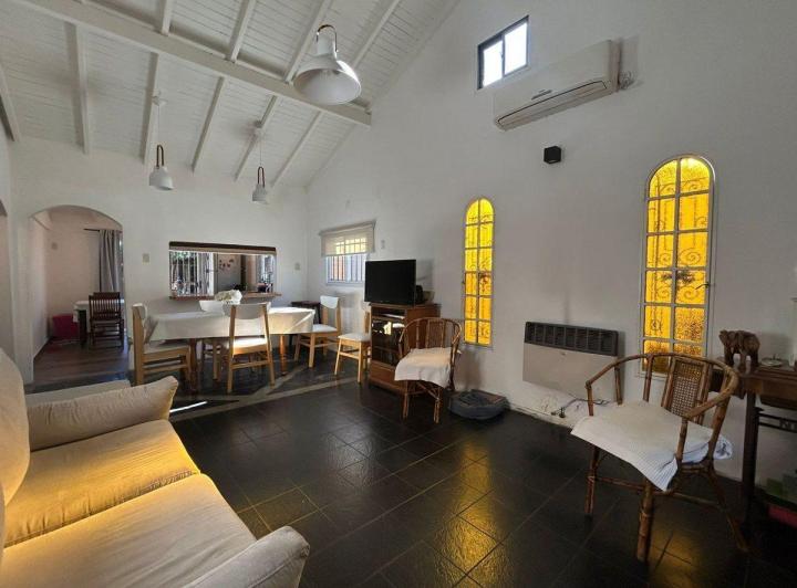 Casa · 144m² · 4 Ambientes · 1 Cochera