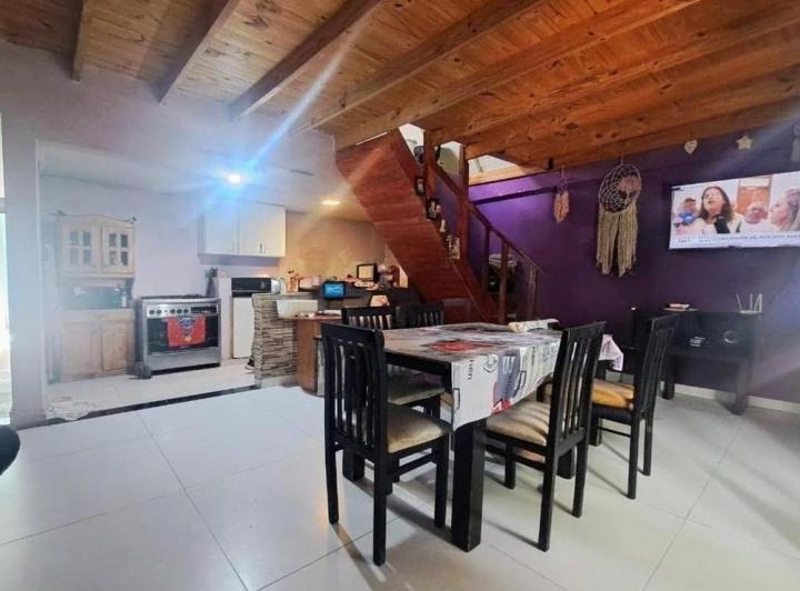 Casa · 140m² · 5 Ambientes · 3 Cocheras
