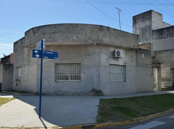 Casa · 200m² · 4 Ambientes · 1 Cochera