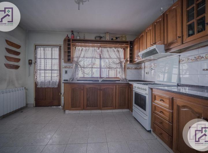 Casa · 214m² · 3 Ambientes · 1 Cochera