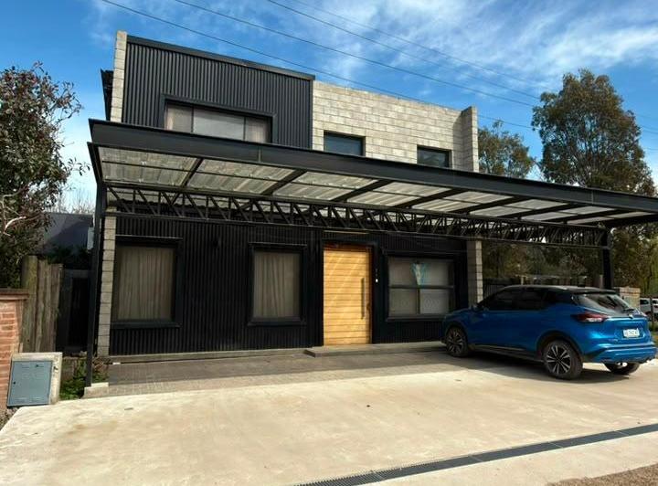 Casa · 258m² · 4 Ambientes · 1 Cochera