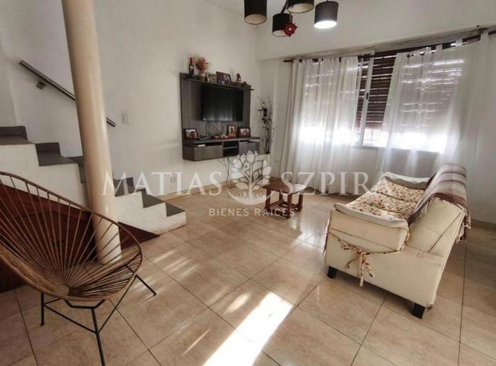 Casa · 180m² · 6 Ambientes · 1 Cochera