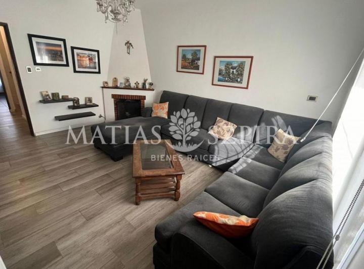 Casa · 280m² · 5 Ambientes · 1 Cochera