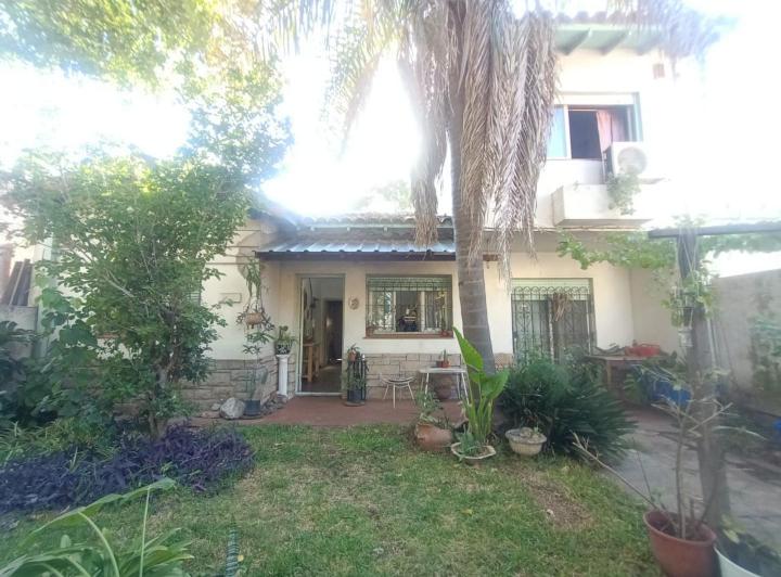 Casa · 191m² · 5 Ambientes · 8 Cocheras
