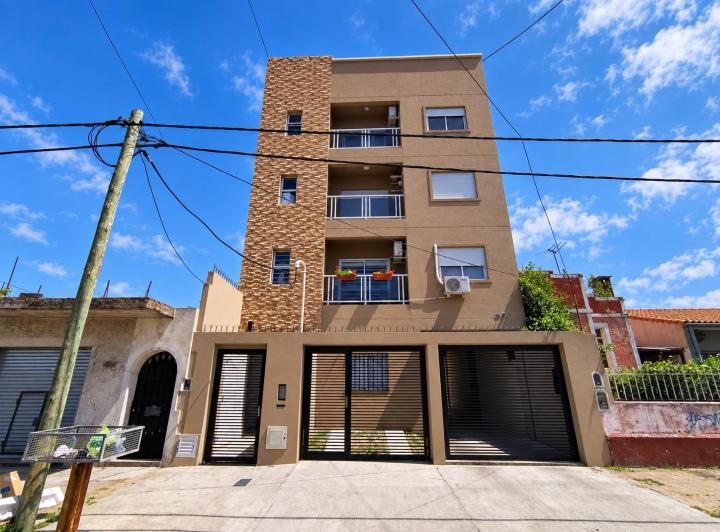 Departamento · 40m² · 2 Ambientes · 1 Cochera