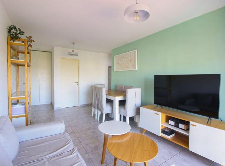Departamento · 42m² · 2 Ambientes · 1 Cochera
