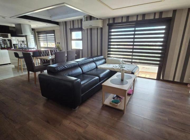 Departamento · 82m² · 3 Ambientes · 2 Cocheras