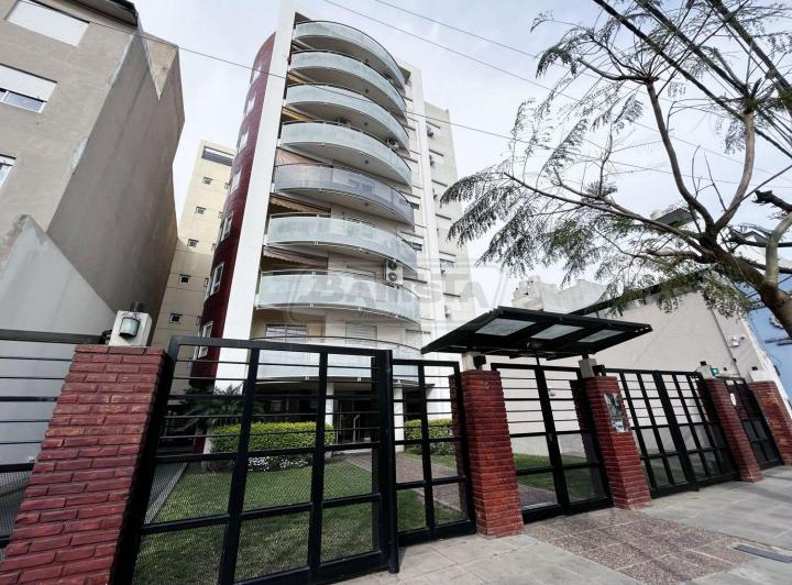 Departamento · 90m² · 4 Ambientes · 2 Cocheras