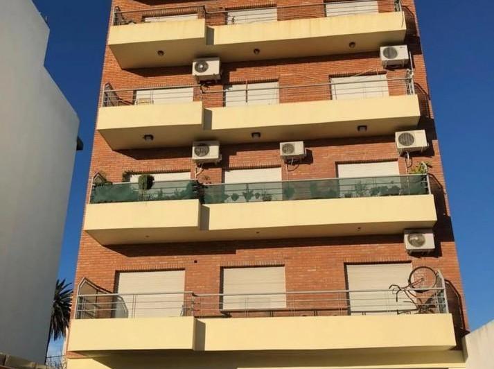 Departamento · 80m² · 3 Ambientes · 1 Cochera
