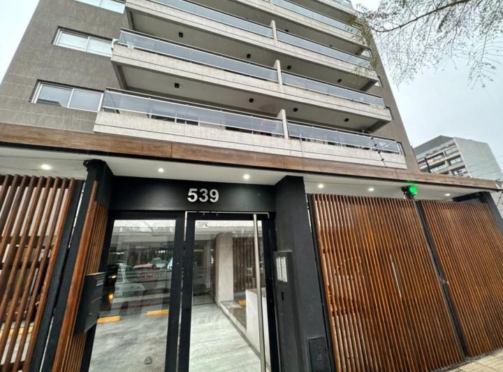 Departamento · 80m² · 4 Ambientes · 1 Cochera